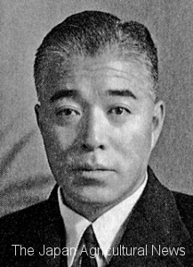 Hideo Kuromatsu, who was appointed to chairman of Kyosairen Hokkaido (Prefectural Mutual Insurance Federation of Hokkaido of Agricultural Cooperatives) (from "Five decades History of JA Kyosairen Hokkaido")